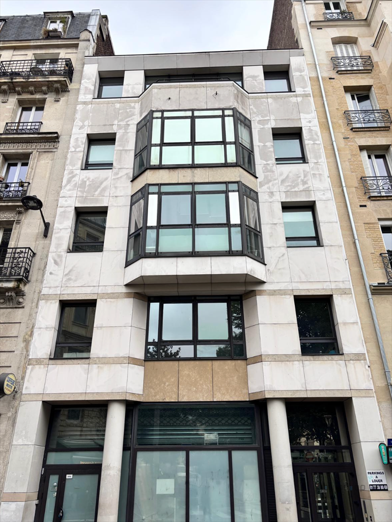 Location Bureaux Paris 18 (75018) 88 m²